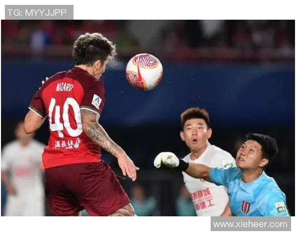 激烈对决最终比分揭晓双方鏖战全场展现高超竞技水平 激烈对决最终比分揭晓双方鏖战全场展现高超竞技水平