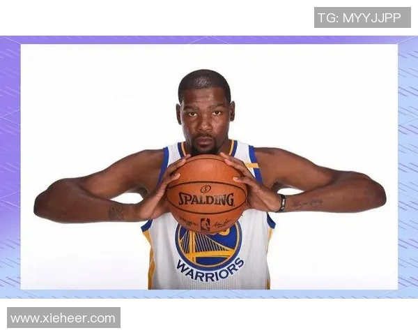 篮球巨星的荣耀之路 从新秀到传奇背后的奋斗与坚持